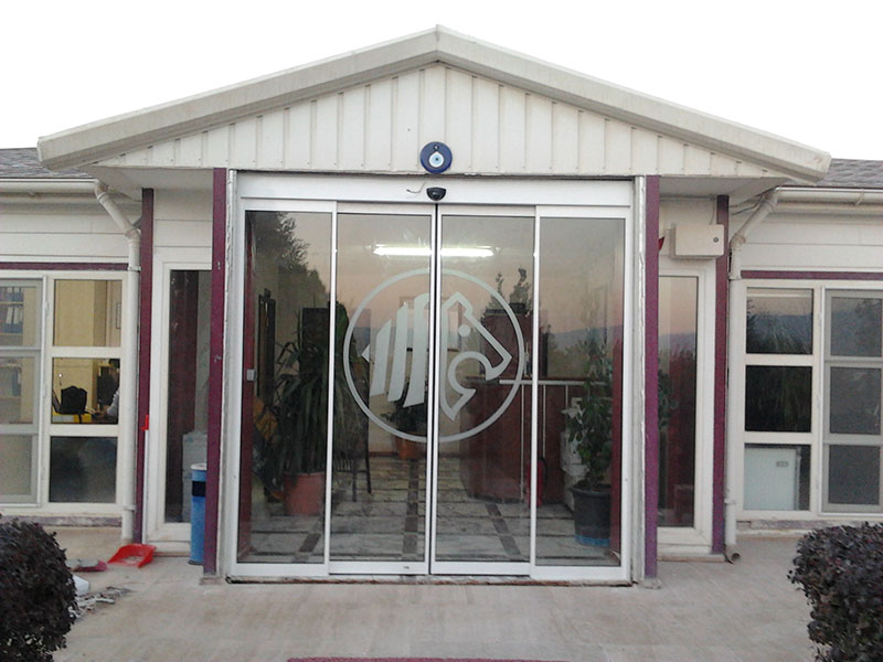 Fotoselli Cam Kapı